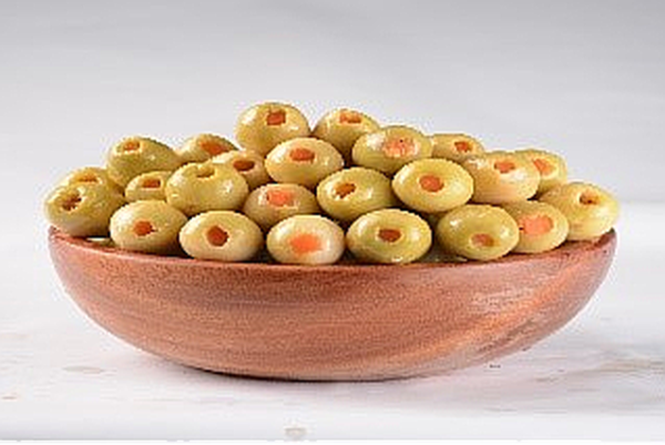 OLIVES STUFFED WITH CARROTS